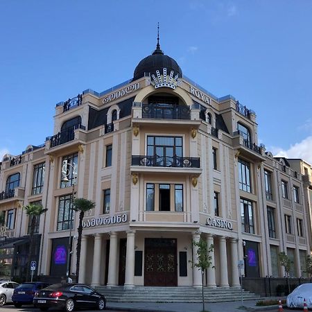 Royal Casino & Hotel Batumi Bagian luar foto