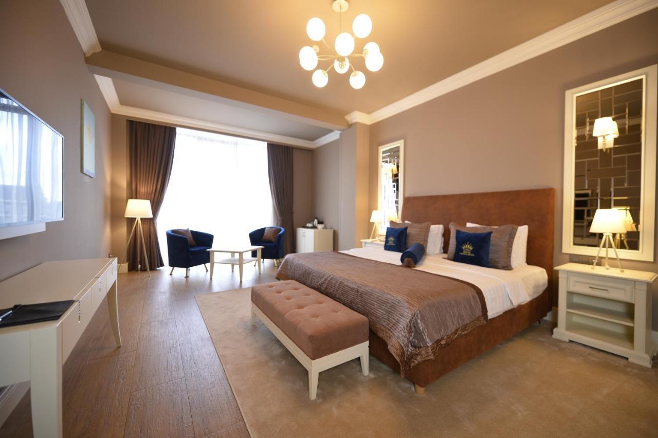Royal Casino & Hotel Batumi Bagian luar foto