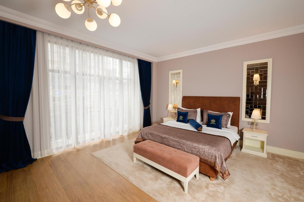 Royal Casino & Hotel Batumi Bagian luar foto