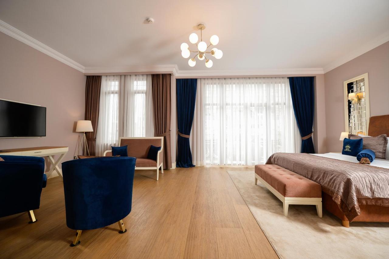Royal Casino & Hotel Batumi Bagian luar foto