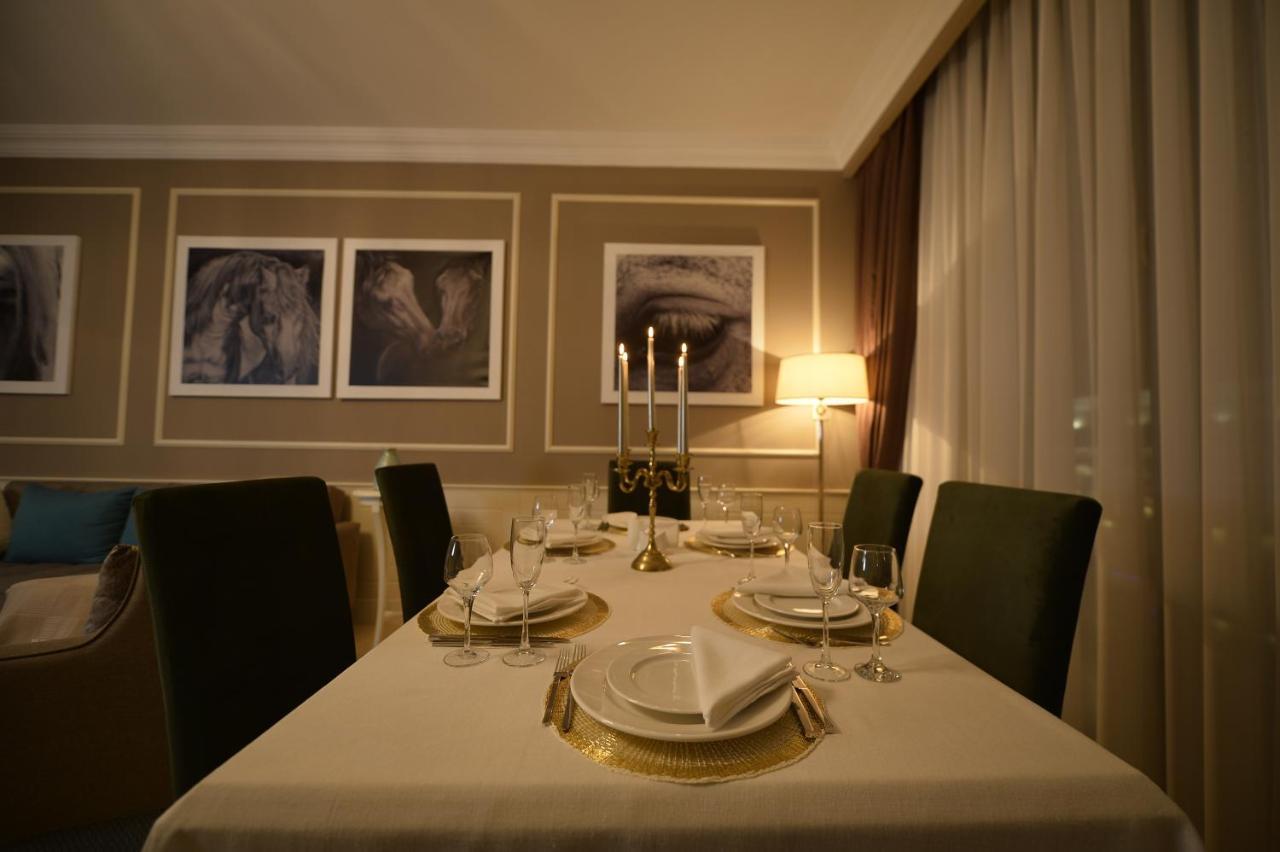 Royal Casino & Hotel Batumi Bagian luar foto