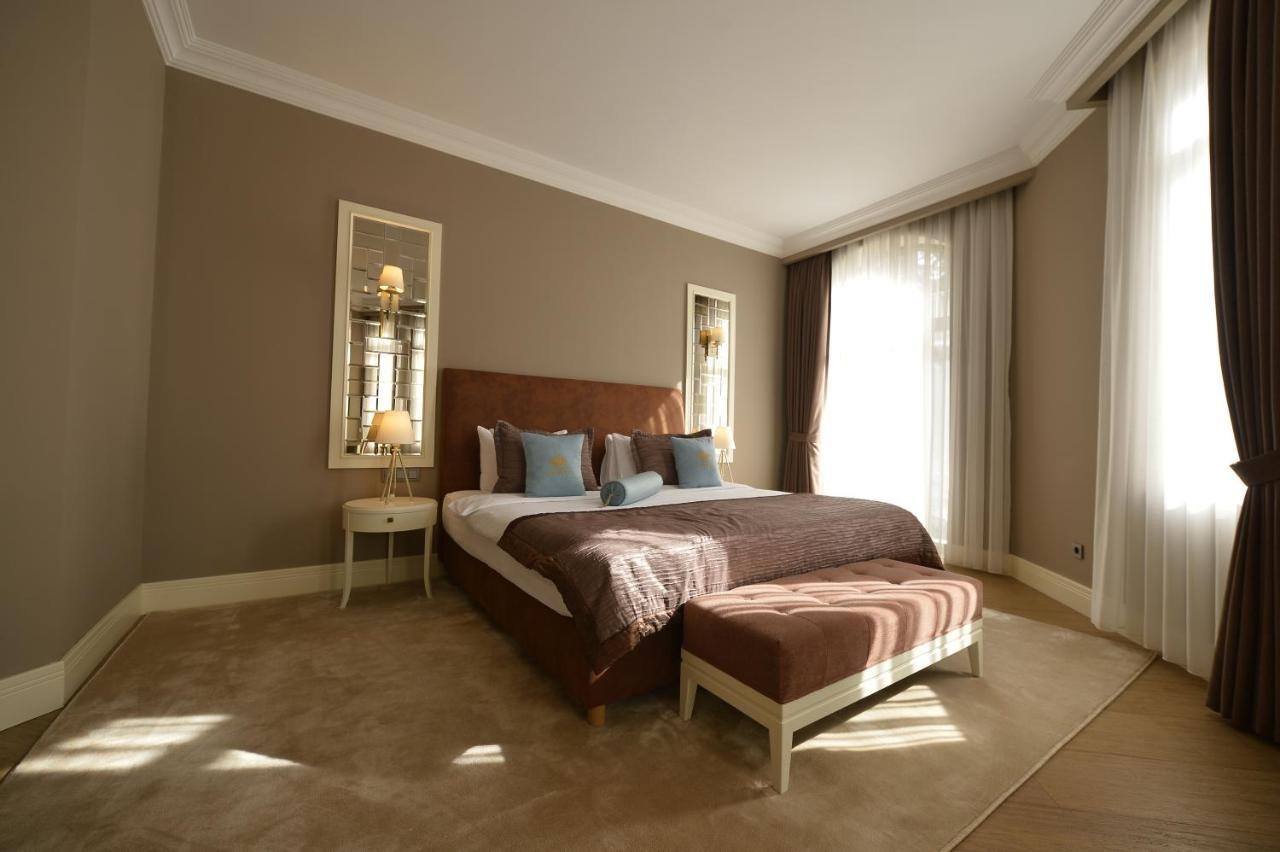Royal Casino & Hotel Batumi Bagian luar foto